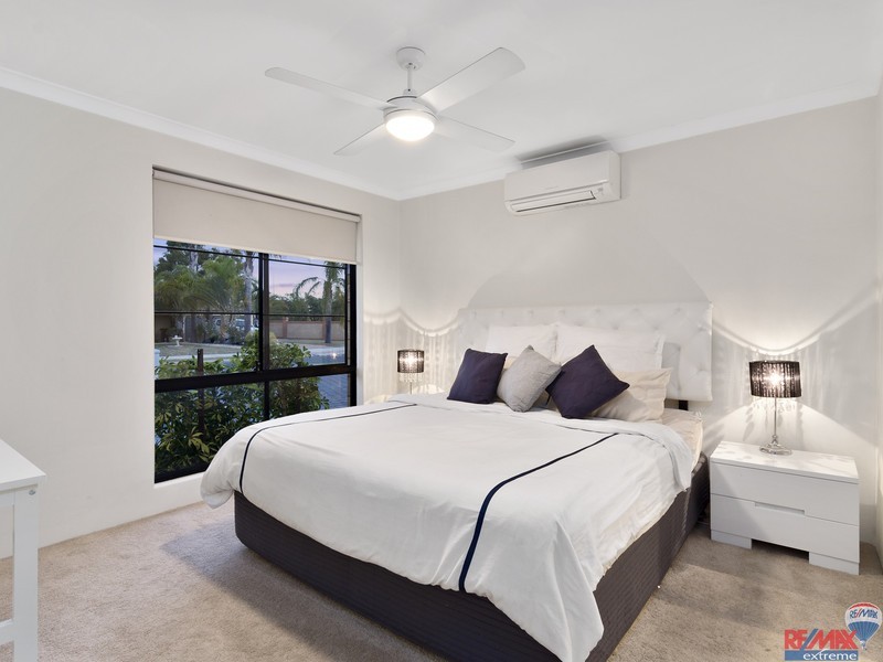 8 Coolamine Close, Carramar WA 6031