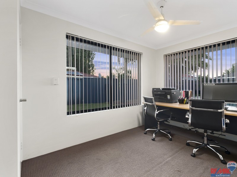 8 Coolamine Close, Carramar WA 6031