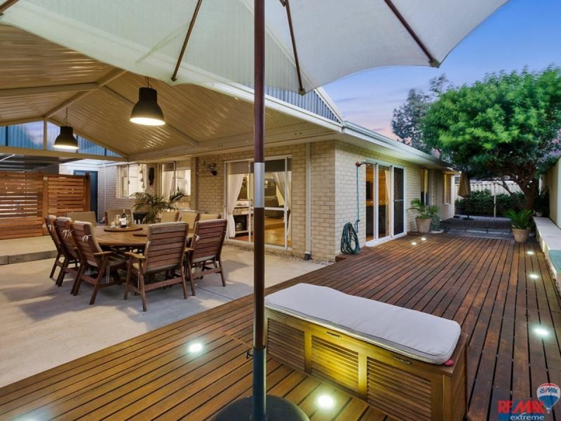 9 Bonvin Gardens, Tapping WA 6065