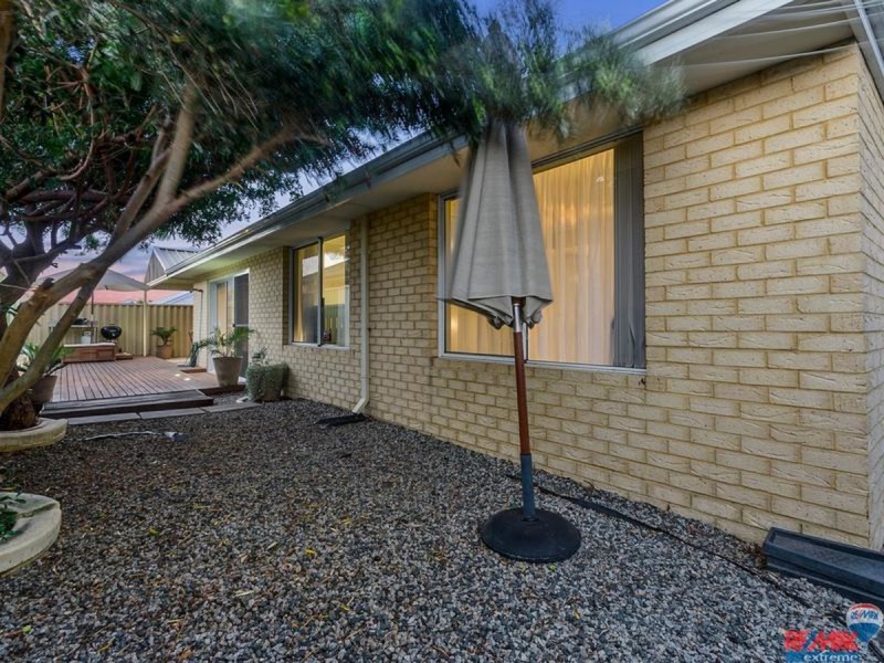 9 Bonvin Gardens, Tapping WA 6065