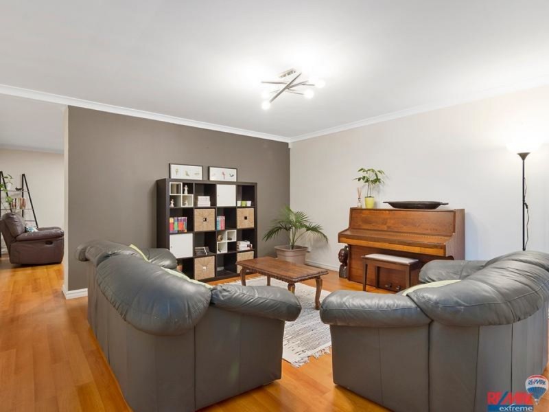 9 Bonvin Gardens, Tapping WA 6065