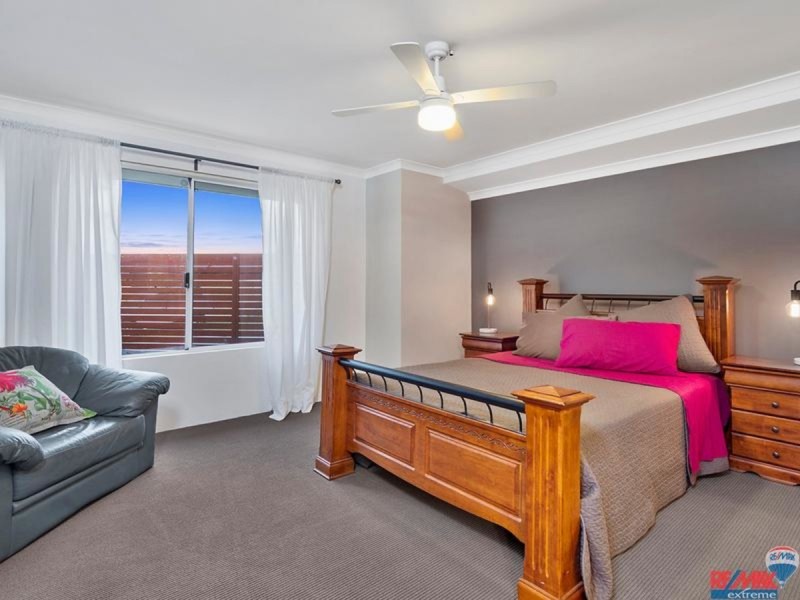 9 Bonvin Gardens, Tapping WA 6065