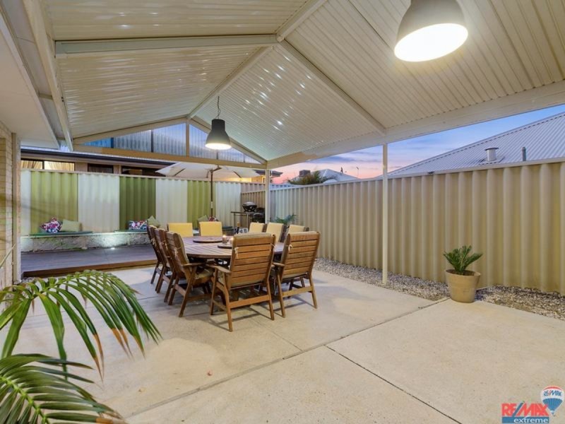 9 Bonvin Gardens, Tapping WA 6065