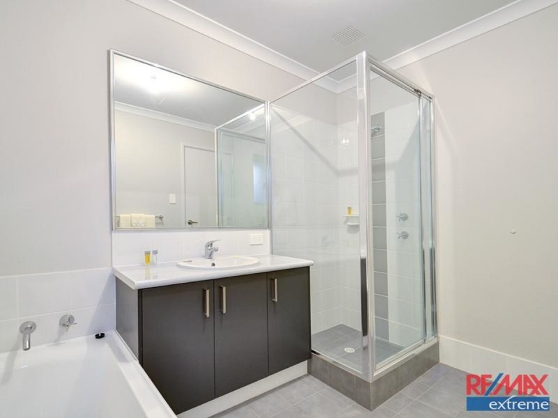 36 Cuddlepie Turn, Banksia Grove WA 6031