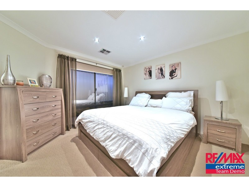 136 St Stephens Crescent, Tapping WA 6065