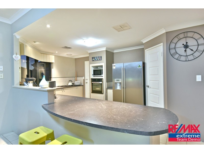 136 St Stephens Crescent, Tapping WA 6065