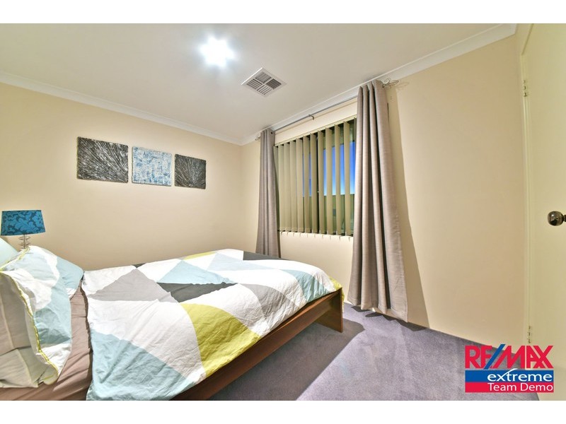 136 St Stephens Crescent, Tapping WA 6065