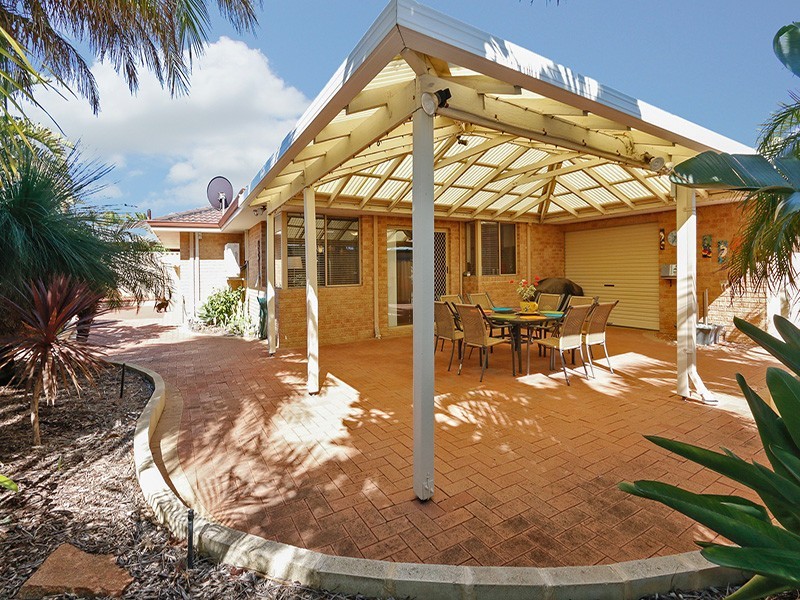 11 Lauder Place, Kinross WA 6028