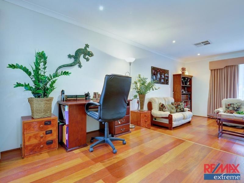 10 Janga Court, Wanneroo WA 6065