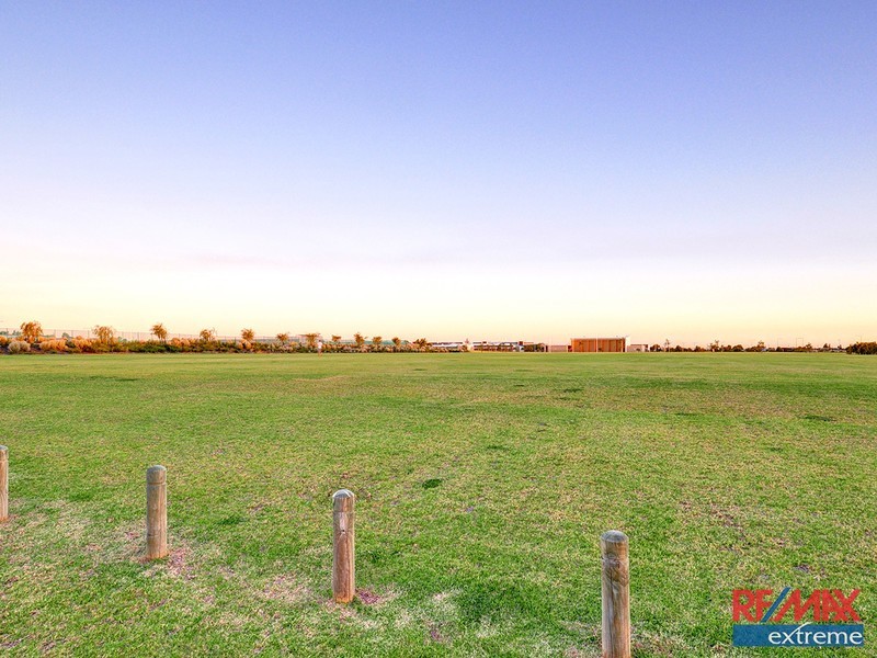 17 Grandis Boulevard, Banksia Grove WA 6031