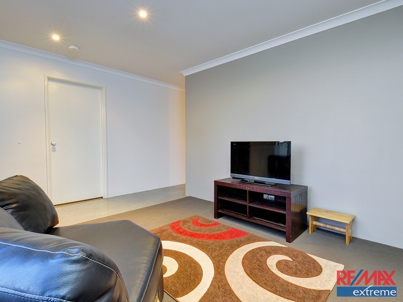 17 Grandis Boulevard, Banksia Grove WA 6031