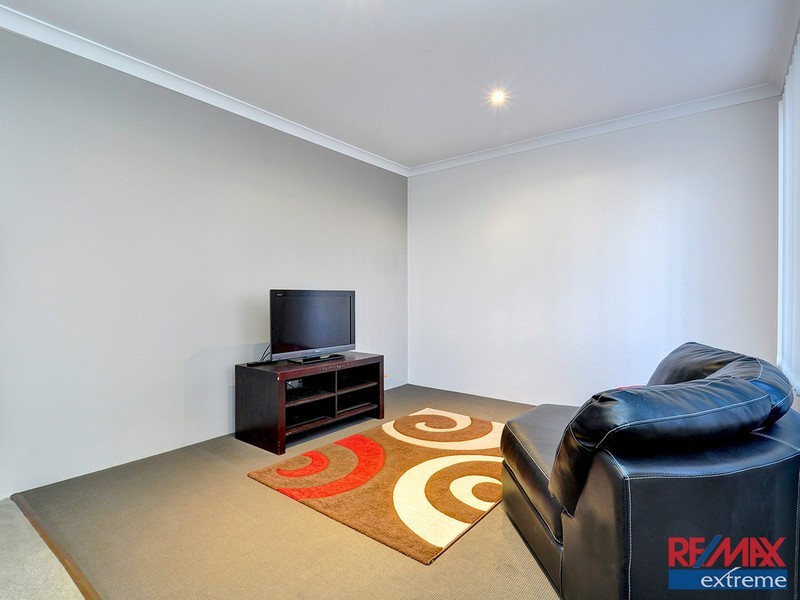 17 Grandis Boulevard, Banksia Grove WA 6031