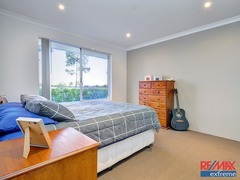 17 Grandis Boulevard, Banksia Grove WA 6031