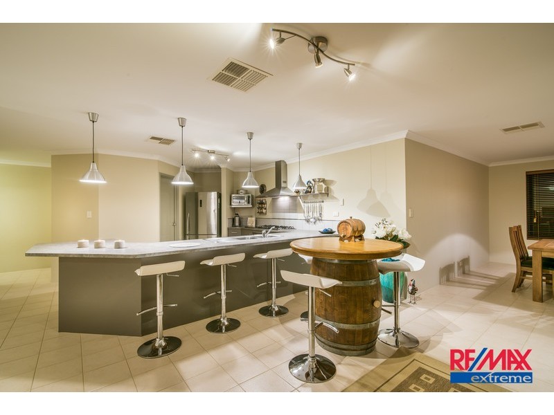 2 Berlin Drive, Wanneroo WA 6065