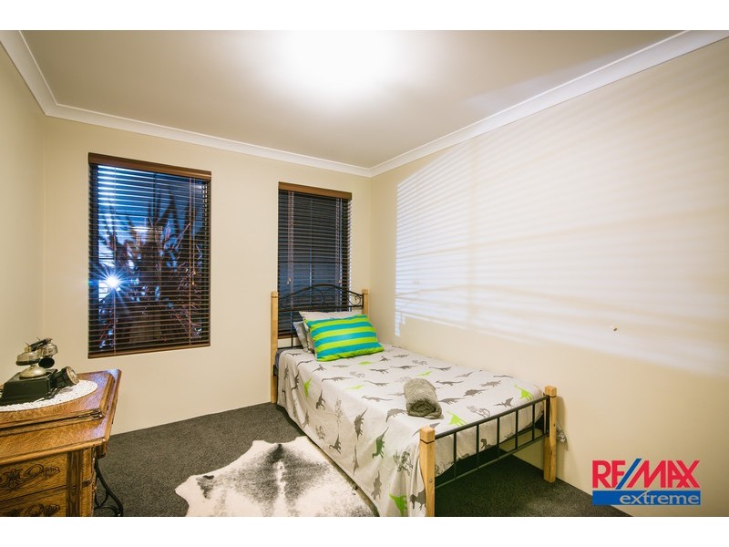 2 Berlin Drive, Wanneroo WA 6065