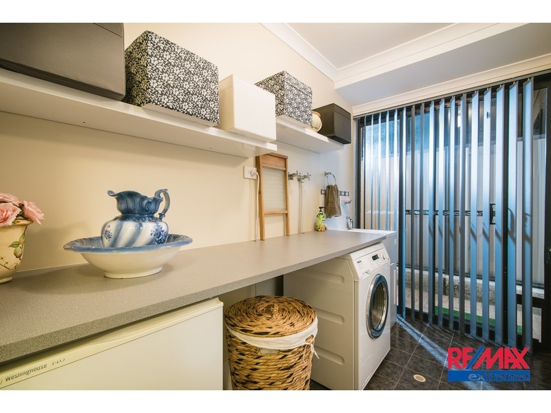 2 Berlin Drive, Wanneroo WA 6065