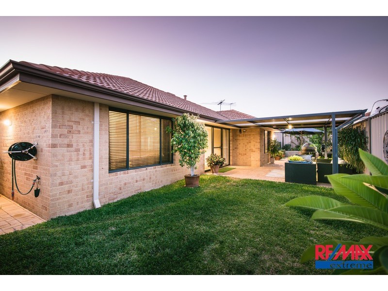 2 Berlin Drive, Wanneroo WA 6065