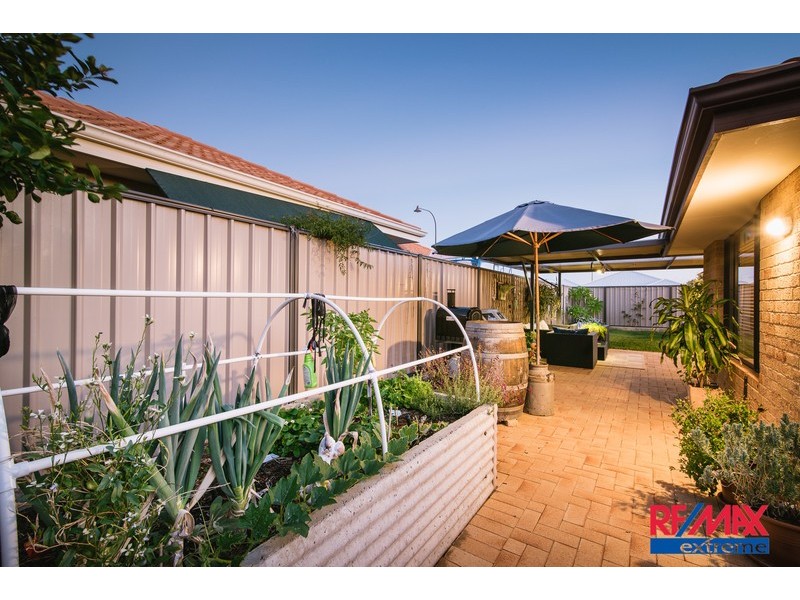 2 Berlin Drive, Wanneroo WA 6065