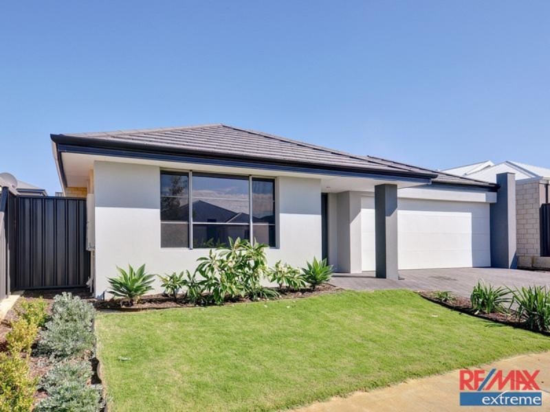11 Gippsland Way, Banksia Grove WA 6031