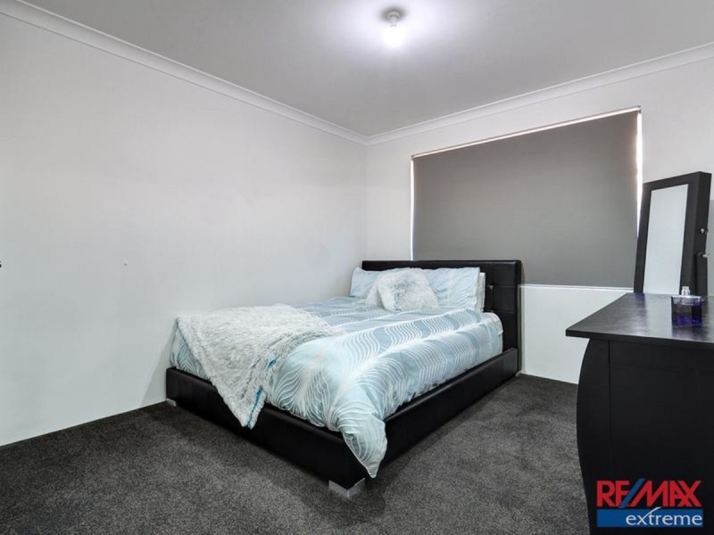 11 Gippsland Way, Banksia Grove WA 6031