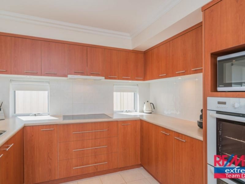 63 Tandara Fairway, Tapping WA 6065