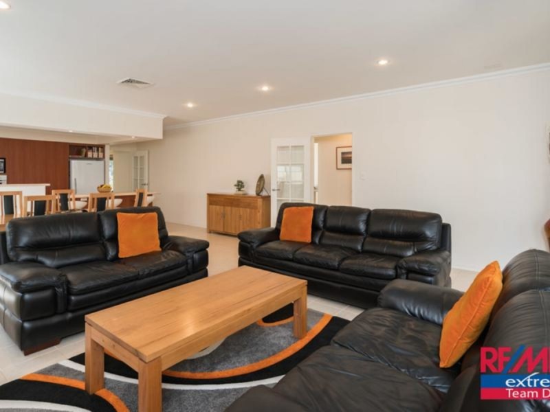 63 Tandara Fairway, Tapping WA 6065