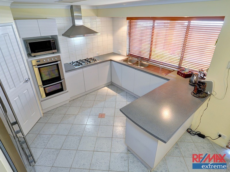 41 Mallina Circuit, Carramar WA 6031