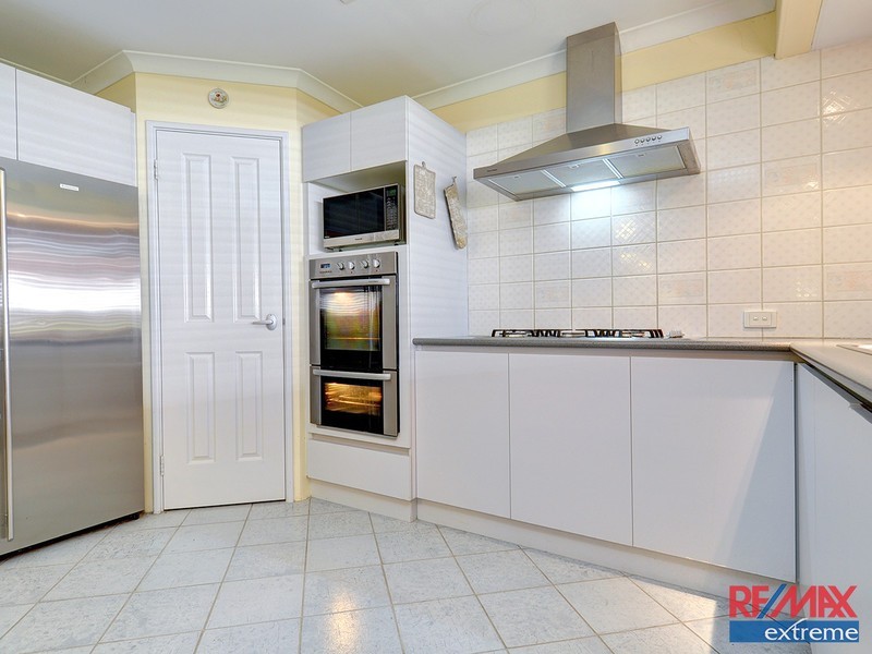 41 Mallina Circuit, Carramar WA 6031