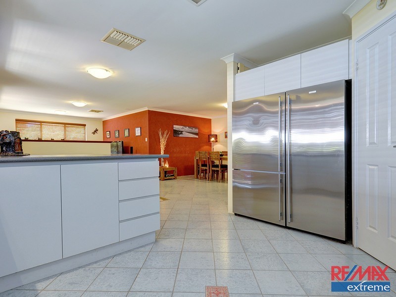 41 Mallina Circuit, Carramar WA 6031