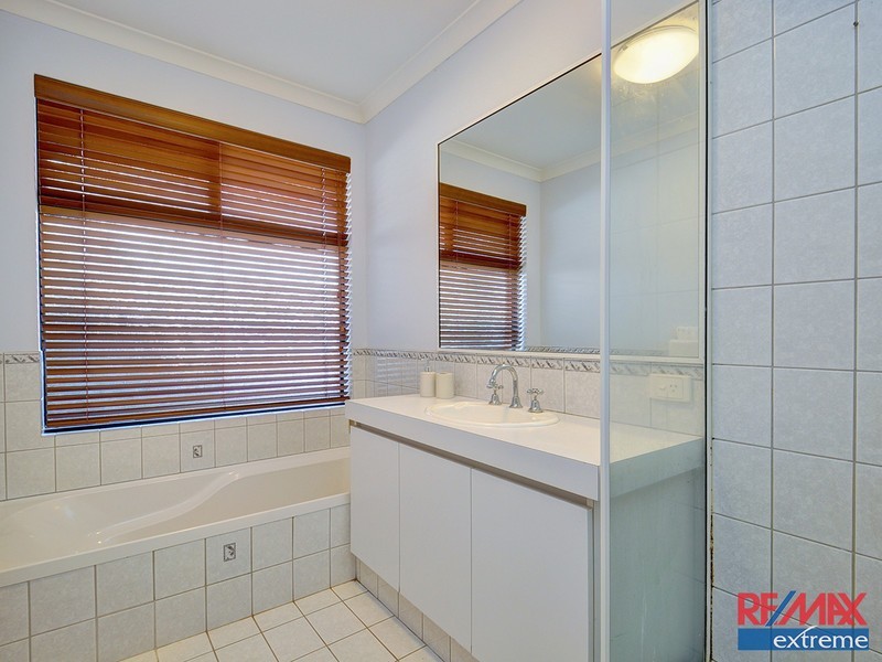 41 Mallina Circuit, Carramar WA 6031