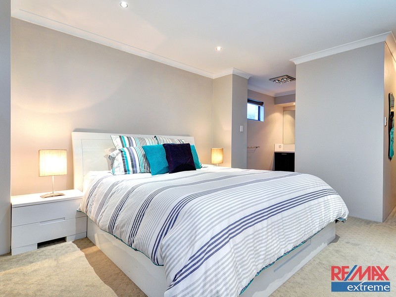 87 Splendens Avenue, Banksia Grove WA 6031