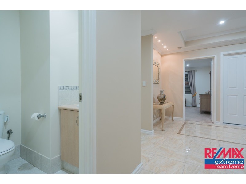 10 Apsley Bend, Tapping WA 6065