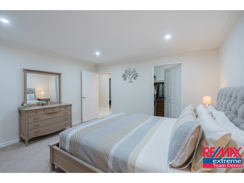 10 Apsley Bend, Tapping WA 6065