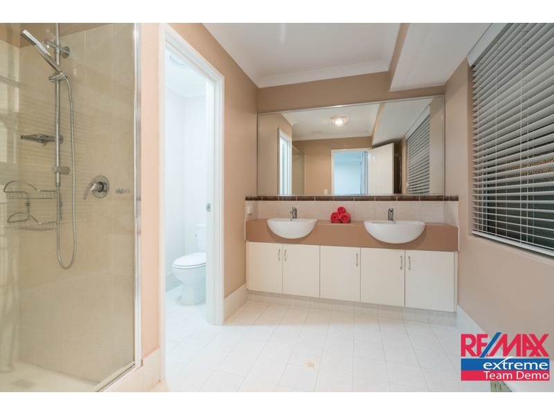 10 Apsley Bend, Tapping WA 6065