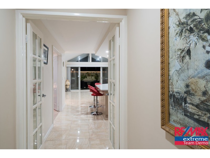 10 Apsley Bend, Tapping WA 6065