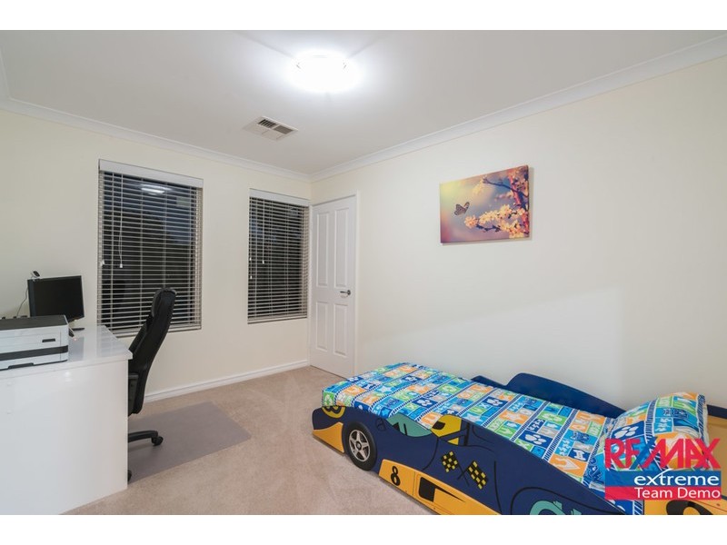 10 Apsley Bend, Tapping WA 6065