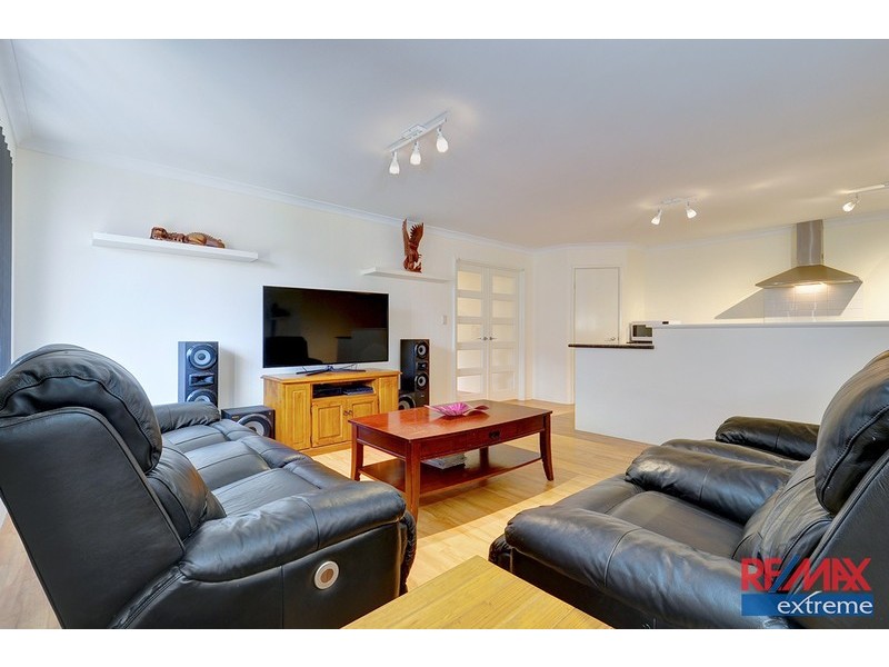 18 Toledo Drive, Hocking WA 6065