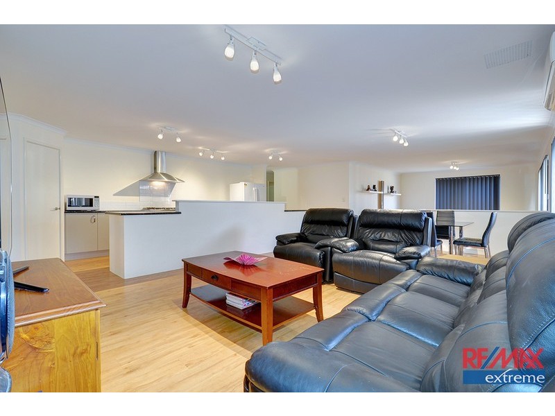 18 Toledo Drive, Hocking WA 6065