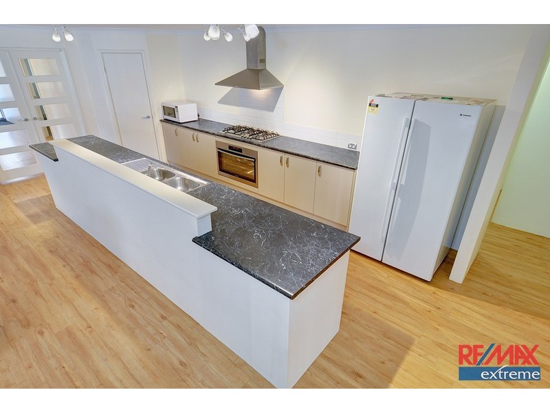 18 Toledo Drive, Hocking WA 6065