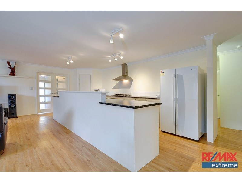 18 Toledo Drive, Hocking WA 6065