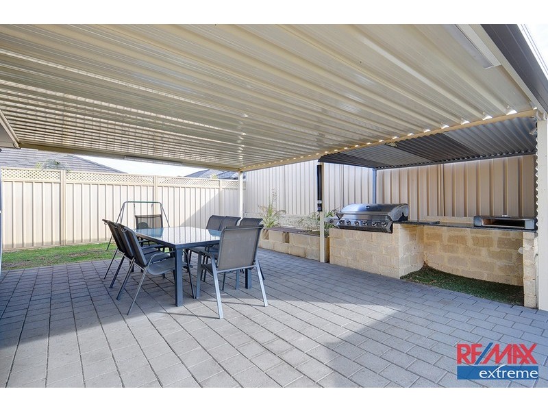 18 Toledo Drive, Hocking WA 6065