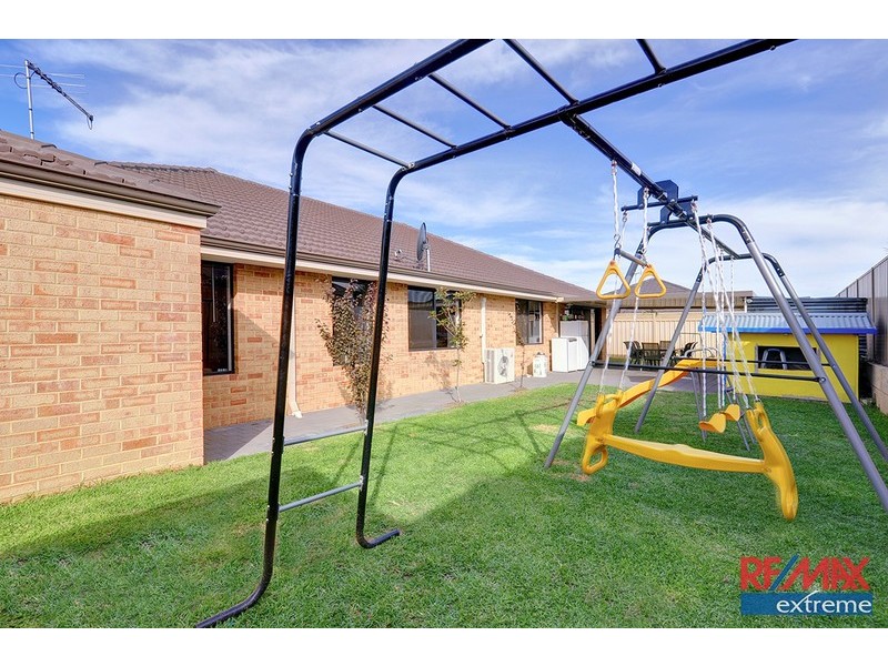 18 Toledo Drive, Hocking WA 6065