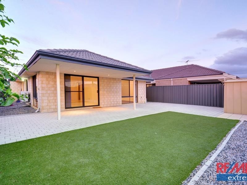 8 Boldwood Road, Banksia Grove WA 6031