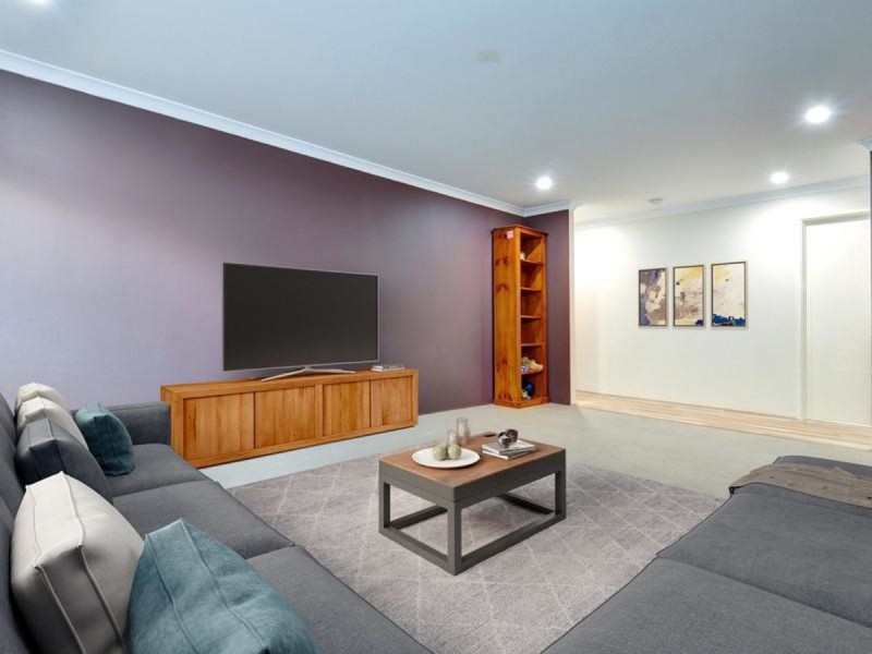 9 Joseph Banks Boulevard, Banksia Grove WA 6031