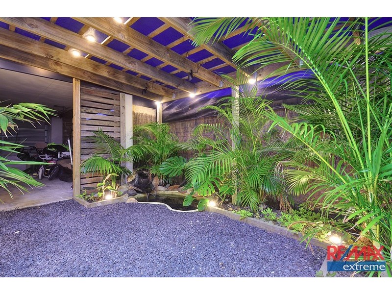 33 Rocklands Loop, Carramar WA 6031