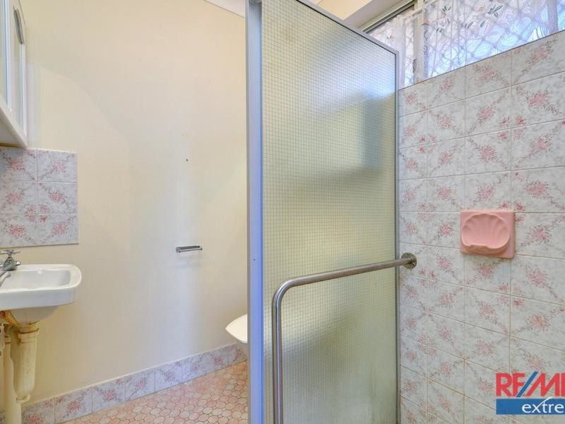 1 Carama Street, Wanneroo WA 6065