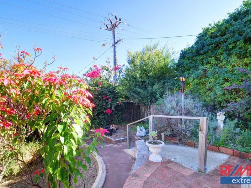 1 Carama Street, Wanneroo WA 6065