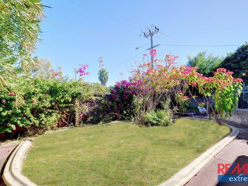 1 Carama Street, Wanneroo WA 6065