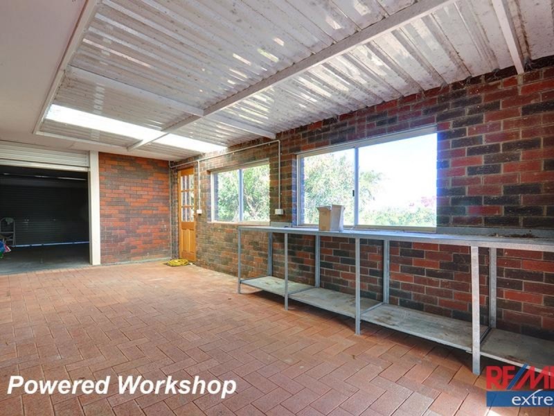 1 Carama Street, Wanneroo WA 6065