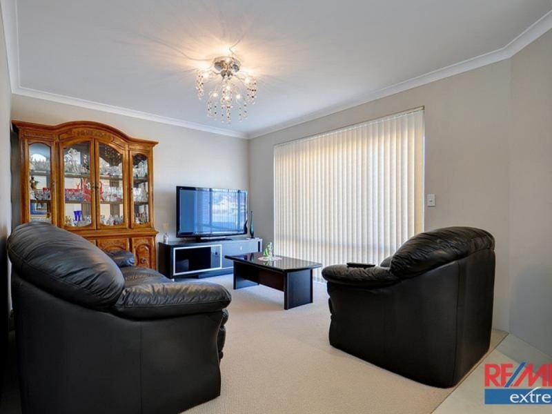 71 Greenfields Circle, Hocking WA 6065